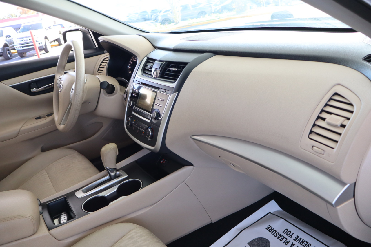 Nissan Altima 2.5 S Sedan 2017