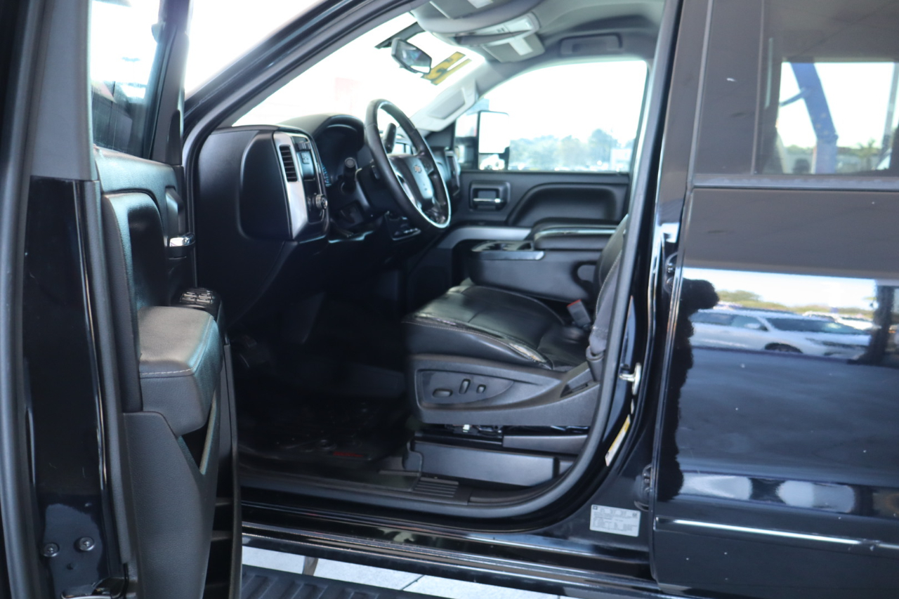 Chevrolet Silverado 1500 2WD Crew Cab 143.5" LT w/1LT 2015