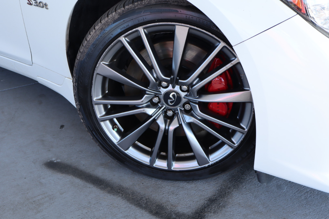 Infiniti Q50 Red Sport 400 AWD 2017