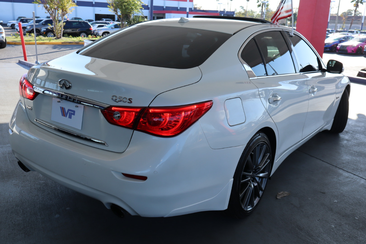 Infiniti Q50 Red Sport 400 AWD 2017