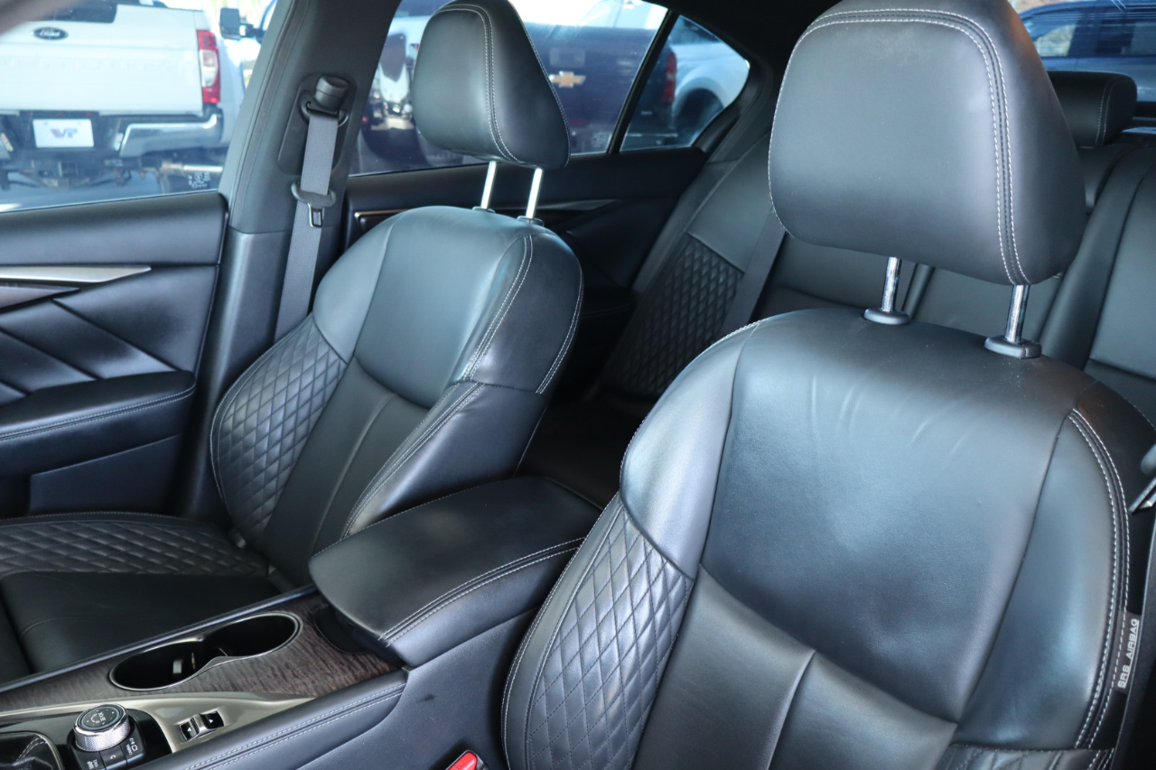 Infiniti Q50 Red Sport 400 AWD 2017