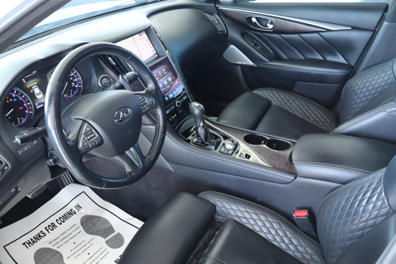 Infiniti Q50 Red Sport 400 AWD 2017