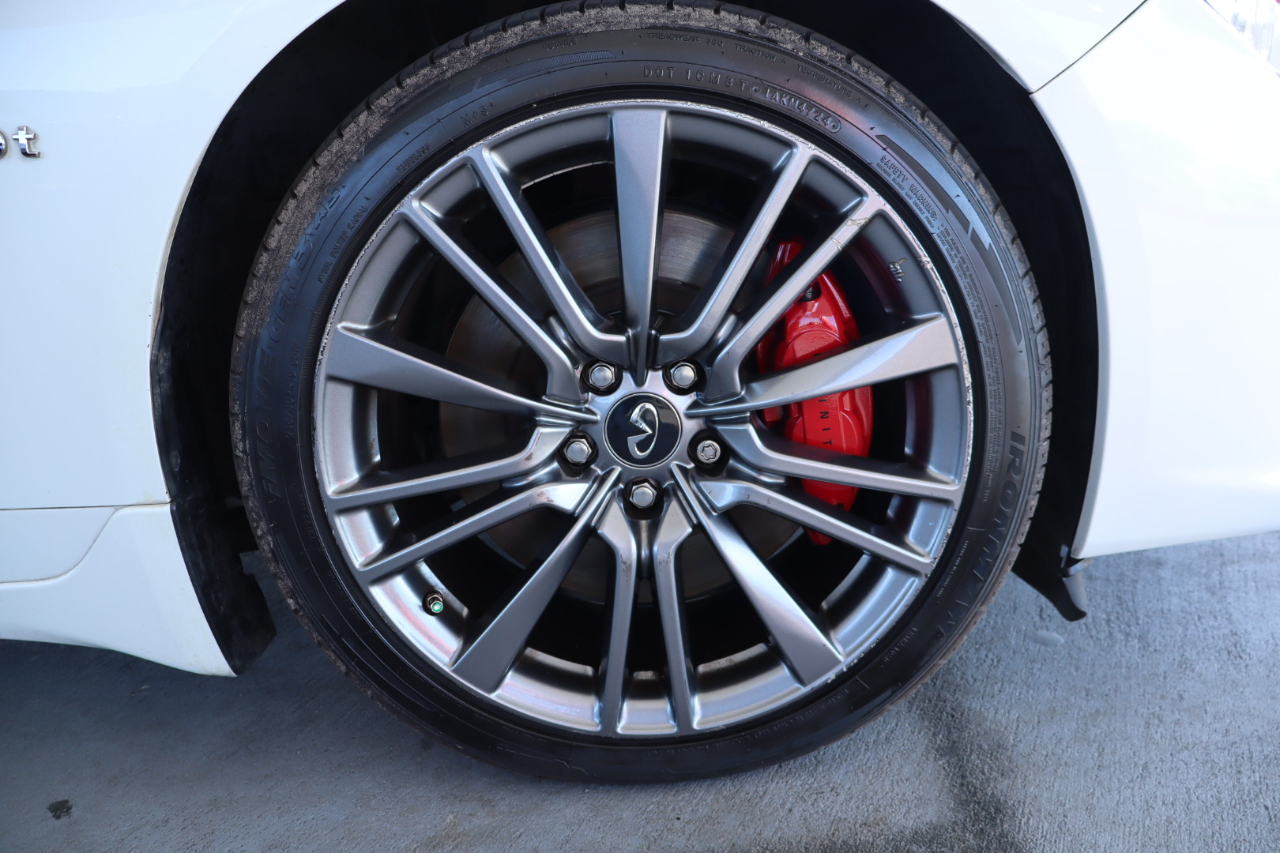 Infiniti Q50 Red Sport 400 AWD 2017