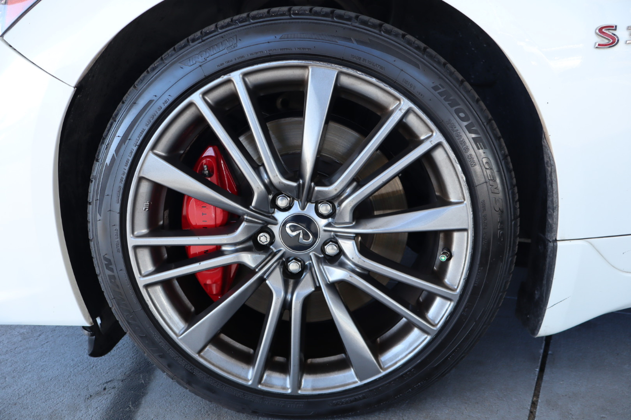 Infiniti Q50 Red Sport 400 AWD 2017