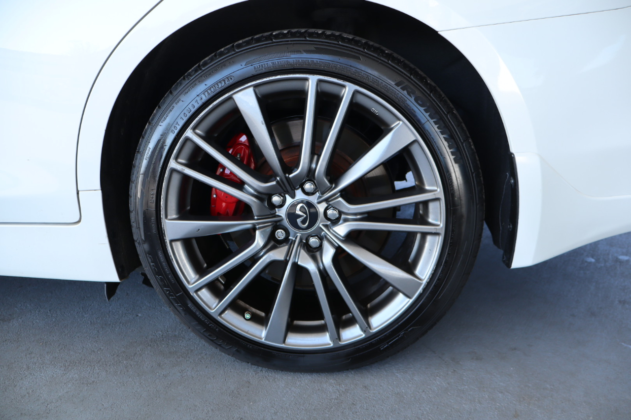 Infiniti Q50 Red Sport 400 AWD 2017