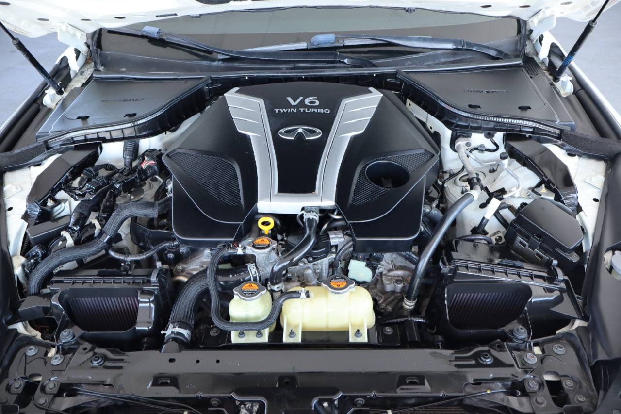 Infiniti Q50 Red Sport 400 AWD 2017