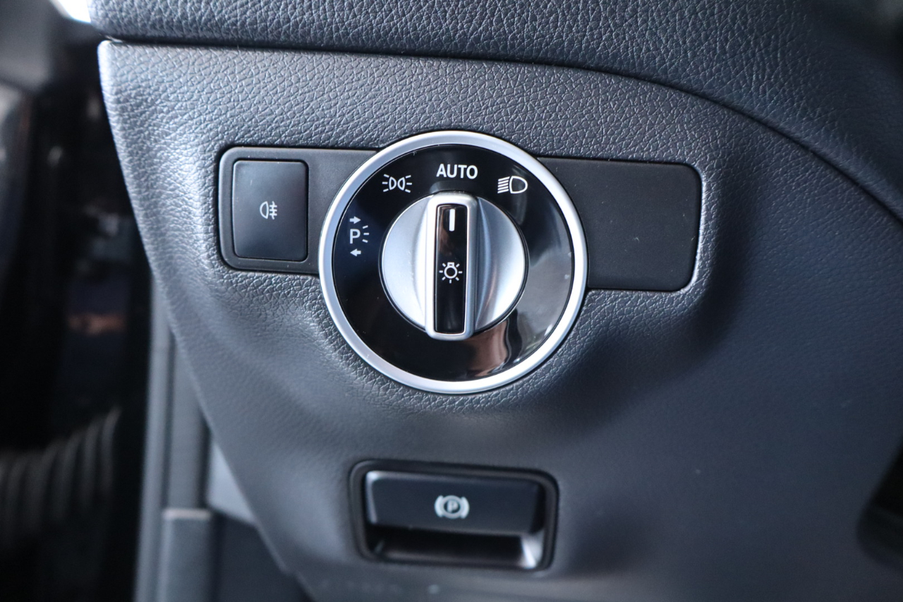 Mercedes-Benz CLA-Class 4dr Sdn CLA 250 FWD 2015