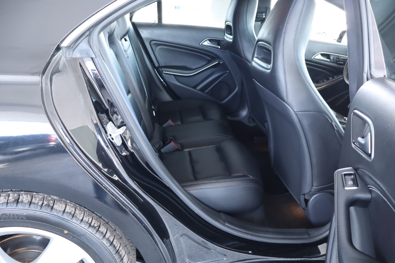 Mercedes-Benz CLA-Class 4dr Sdn CLA 250 FWD 2015