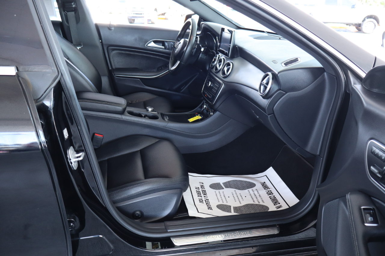 Mercedes-Benz CLA-Class 4dr Sdn CLA 250 FWD 2015