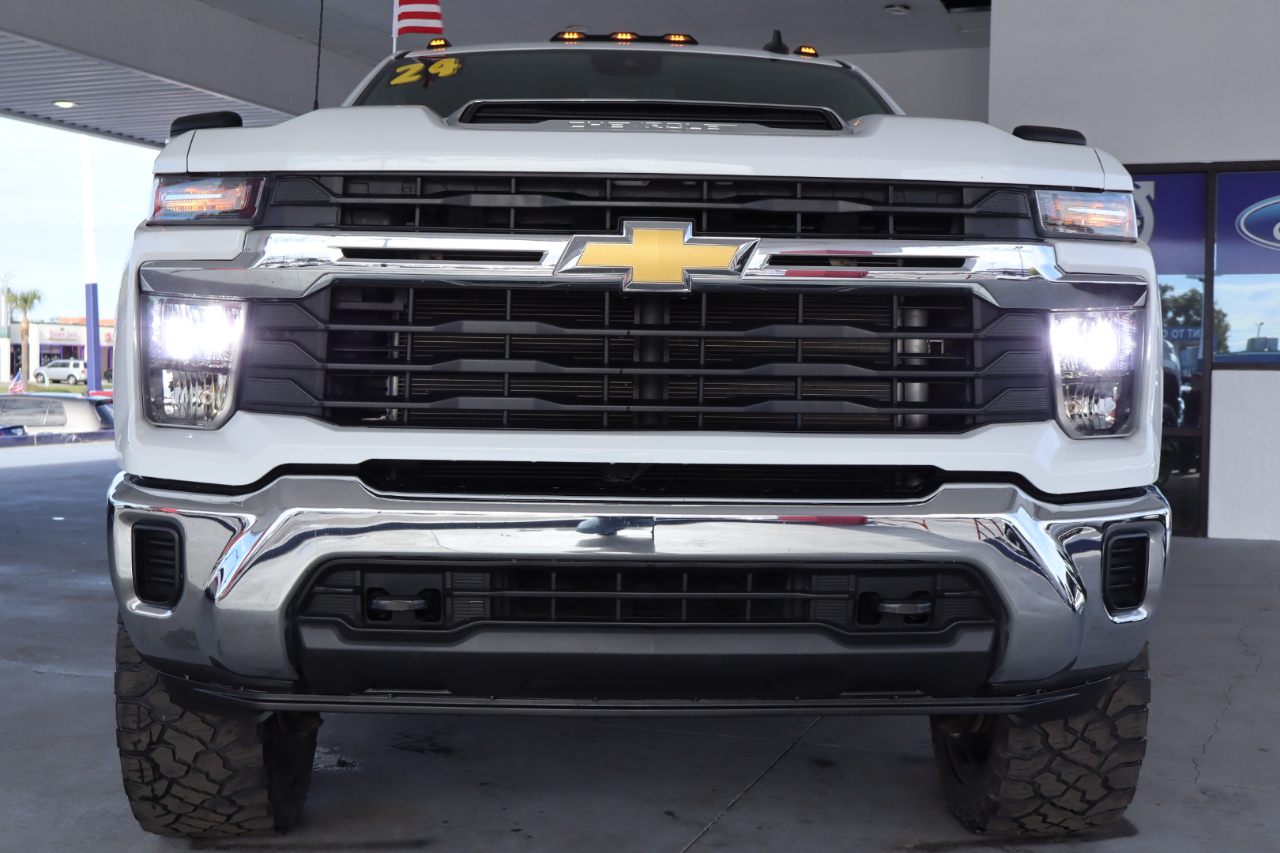 Chevrolet Silverado 2500HD 4WD Double Cab 149" LT 2024