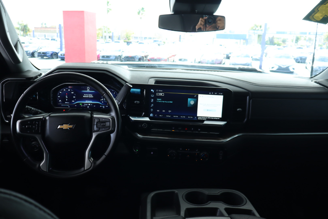 Chevrolet Silverado 2500HD 4WD Double Cab 149" LT 2024