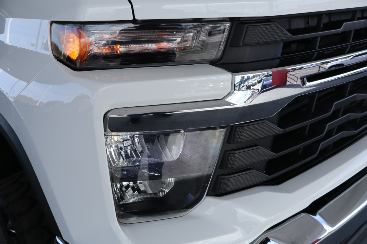 Chevrolet Silverado 2500HD 4WD Double Cab 149" LT 2024