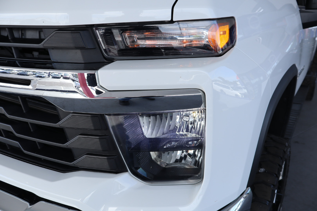 Chevrolet Silverado 2500HD 4WD Double Cab 149" LT 2024