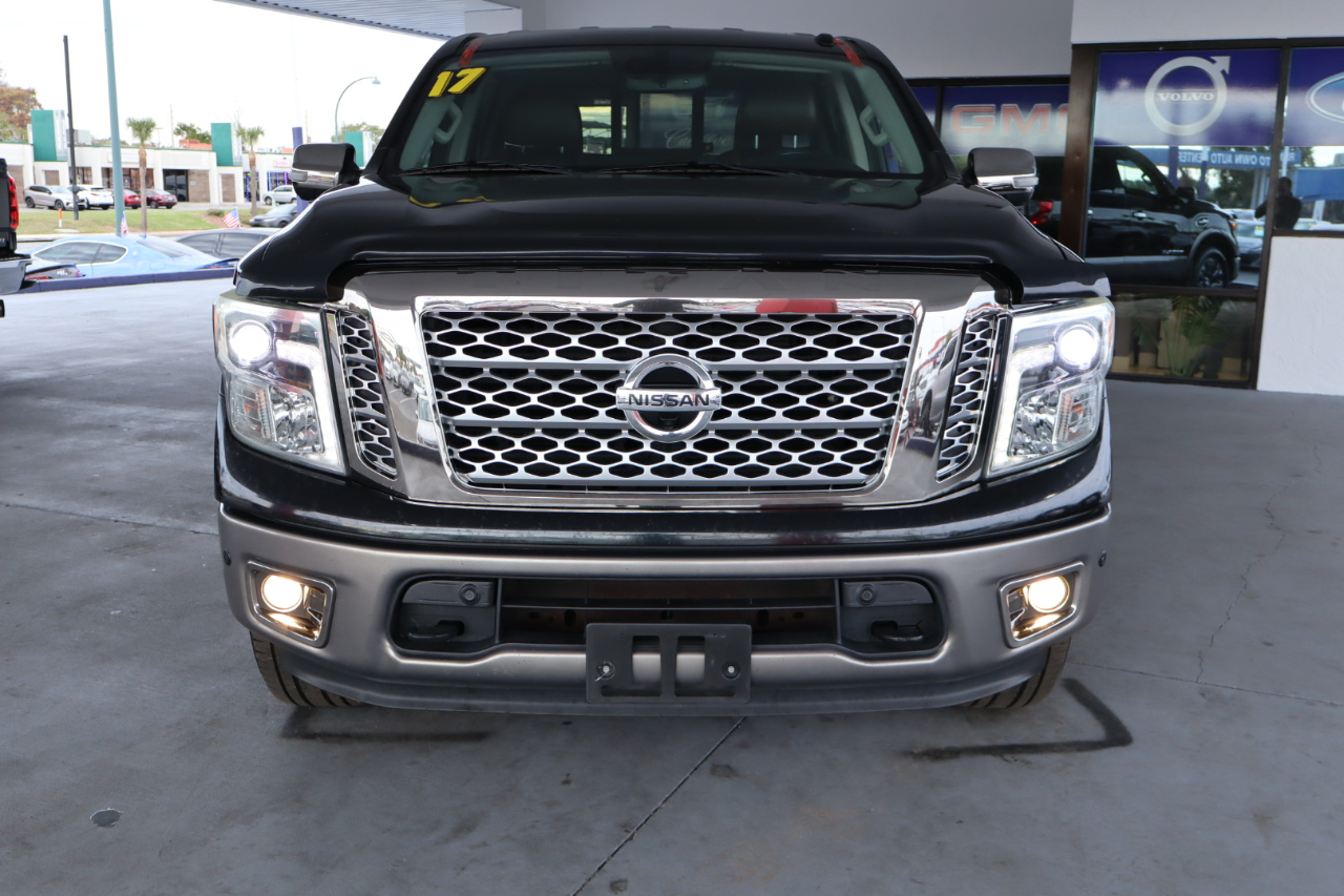 Nissan Titan 4x2 Crew Cab Platinum Reserve 2017