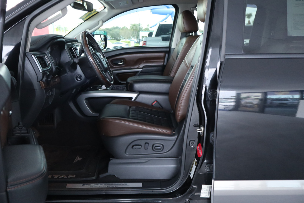 Nissan Titan 4x2 Crew Cab Platinum Reserve 2017