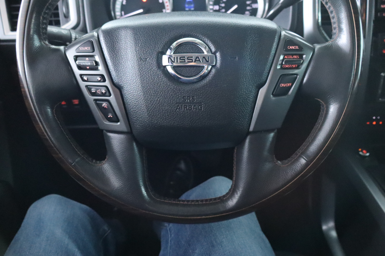 Nissan Titan 4x2 Crew Cab Platinum Reserve 2017