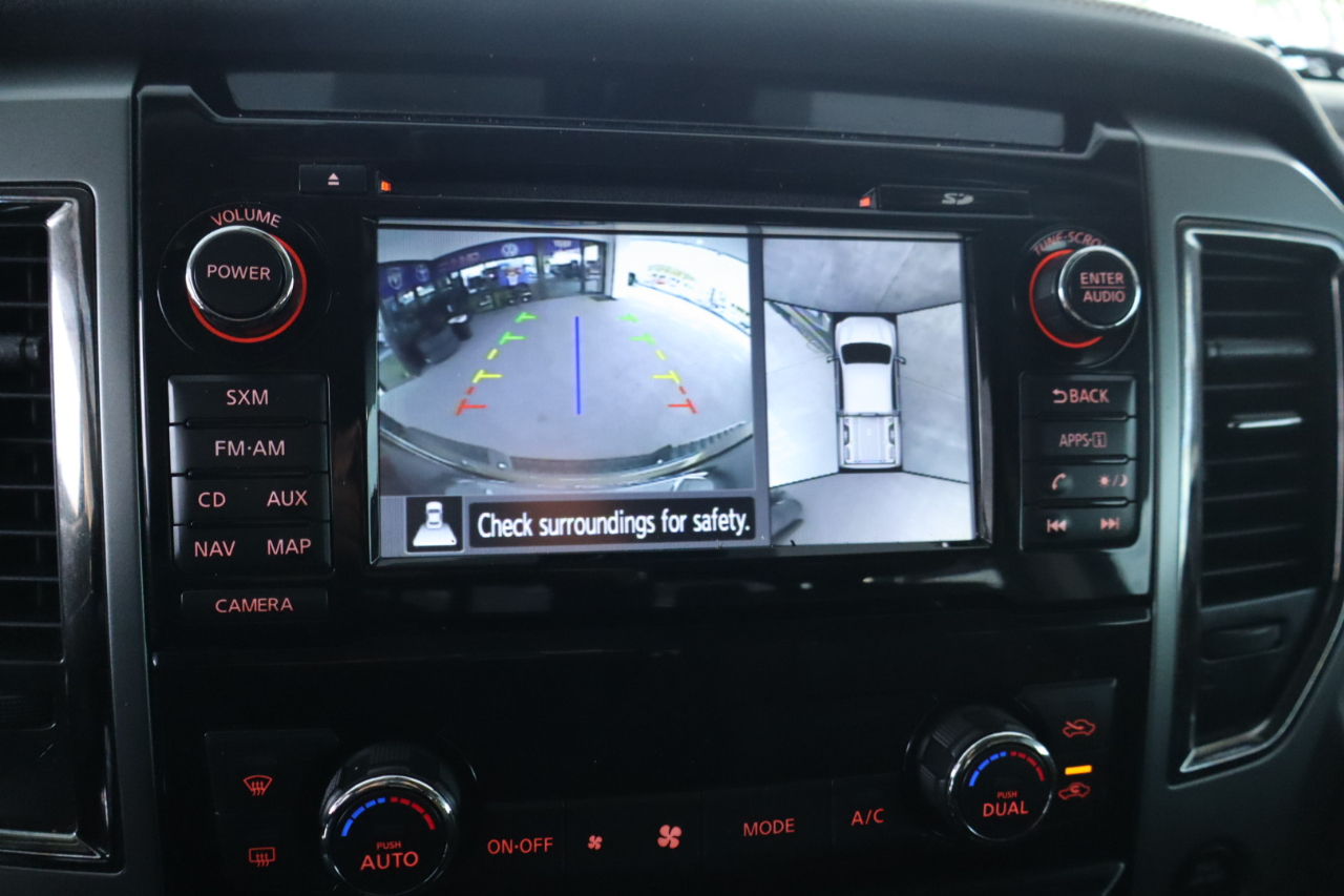 Nissan Titan 4x2 Crew Cab Platinum Reserve 2017