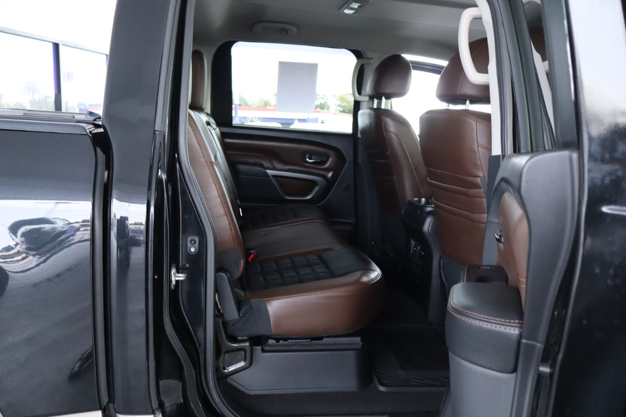 Nissan Titan 4x2 Crew Cab Platinum Reserve 2017