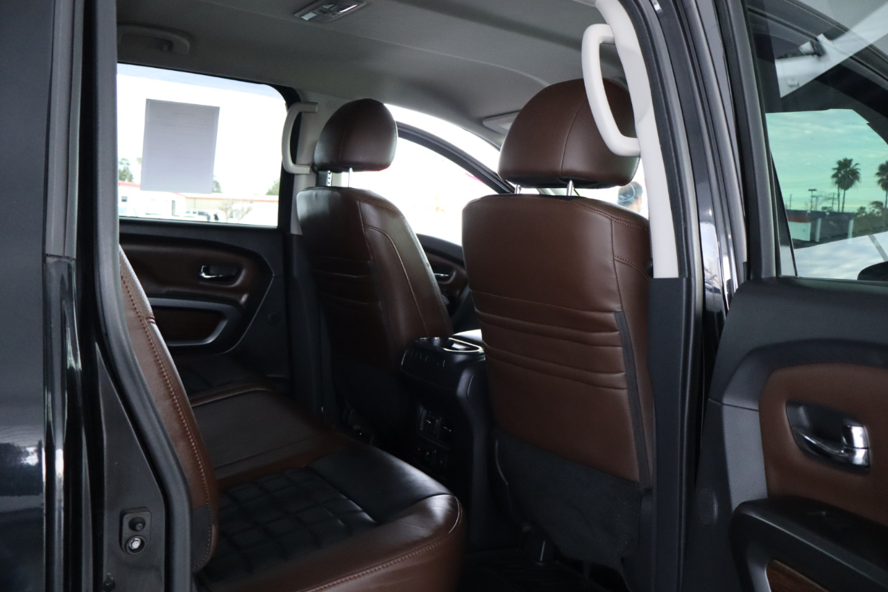 Nissan Titan 4x2 Crew Cab Platinum Reserve 2017