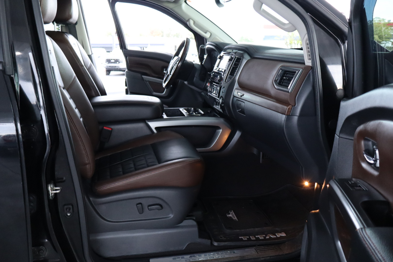 Nissan Titan 4x2 Crew Cab Platinum Reserve 2017