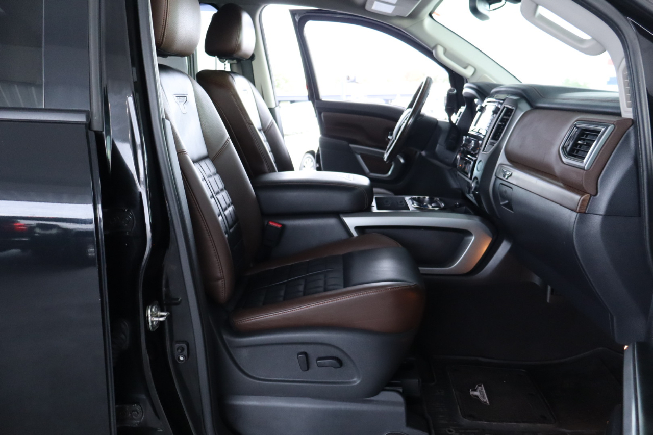 Nissan Titan 4x2 Crew Cab Platinum Reserve 2017