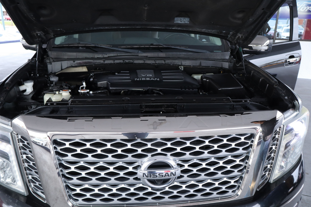 Nissan Titan 4x2 Crew Cab Platinum Reserve 2017
