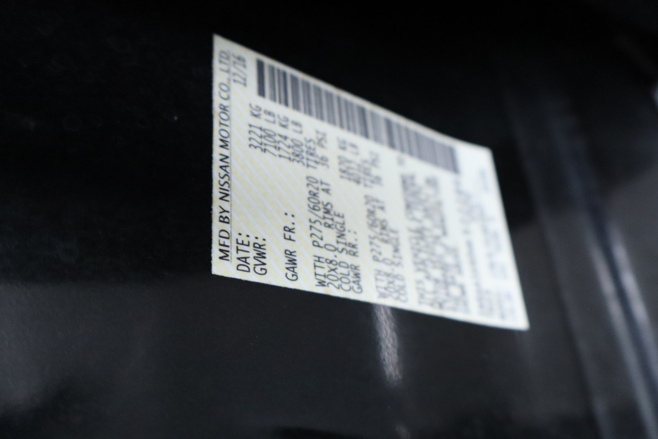 Nissan Titan 4x2 Crew Cab Platinum Reserve 2017