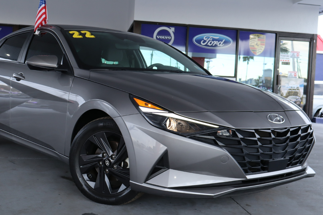 Hyundai Elantra SEL IVT 2022