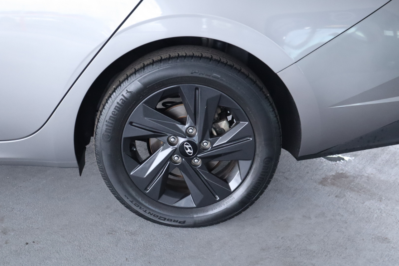 Hyundai Elantra SEL IVT 2022