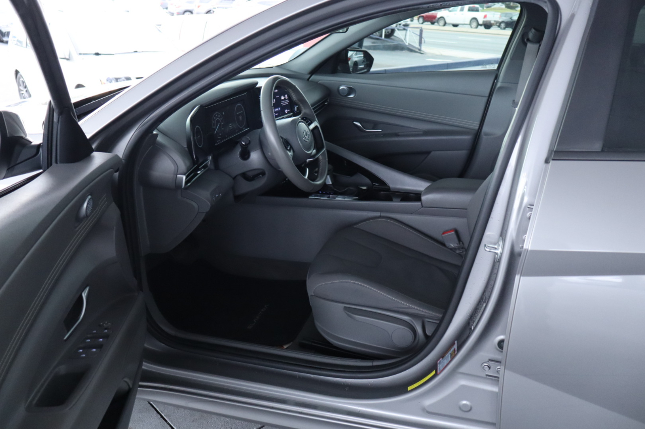 Hyundai Elantra SEL IVT 2022