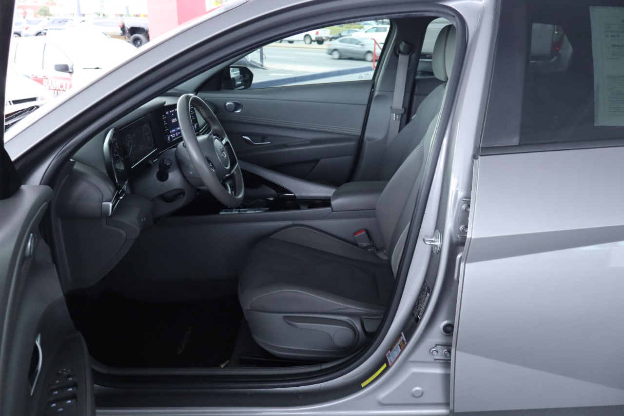 Hyundai Elantra SEL IVT 2022