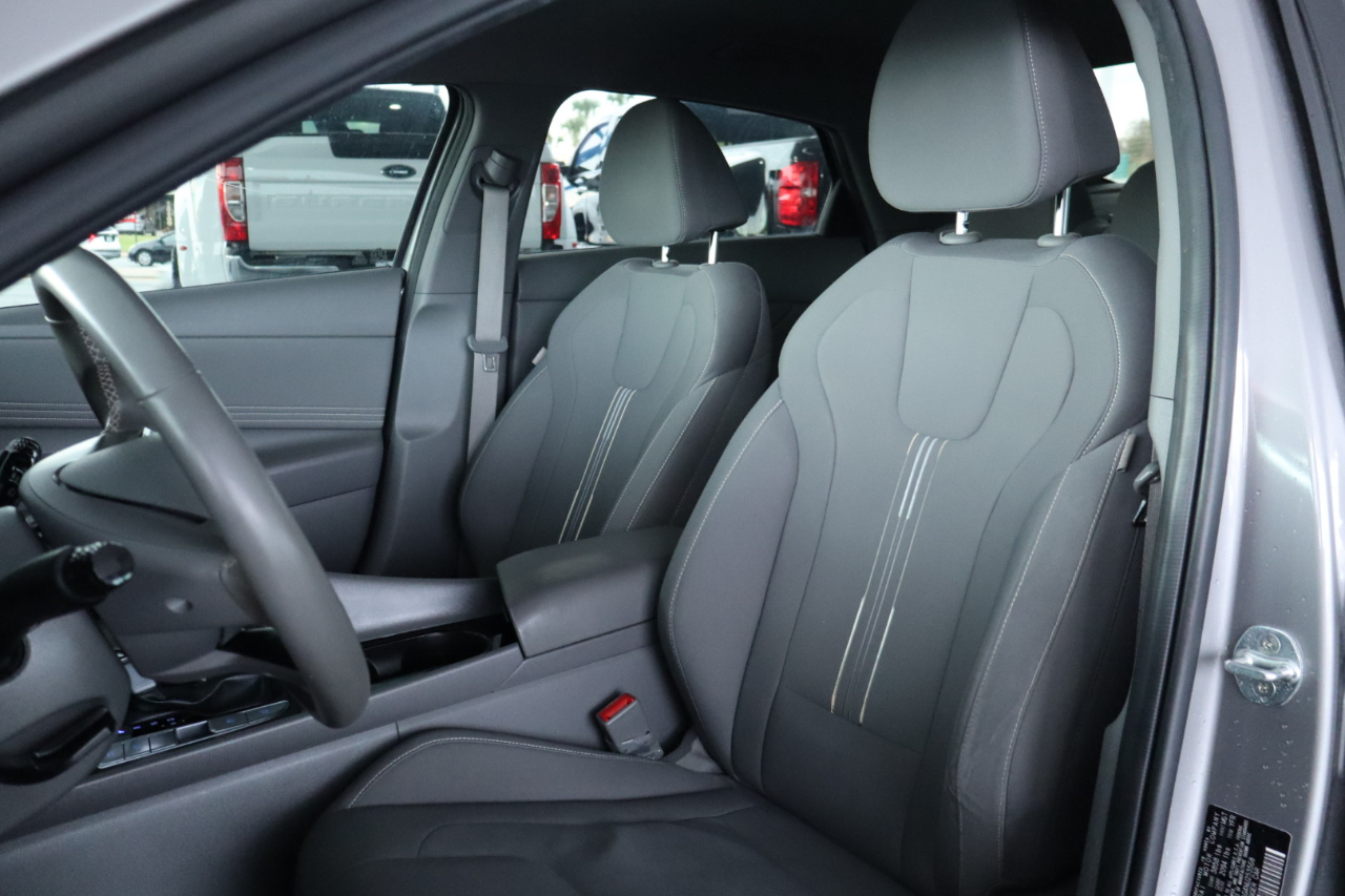 Hyundai Elantra SEL IVT 2022