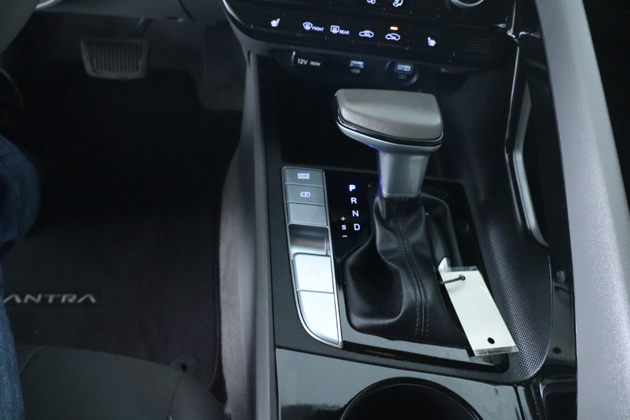 Hyundai Elantra SEL IVT 2022