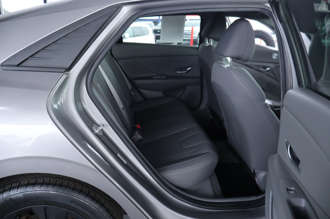 Hyundai Elantra SEL IVT 2022