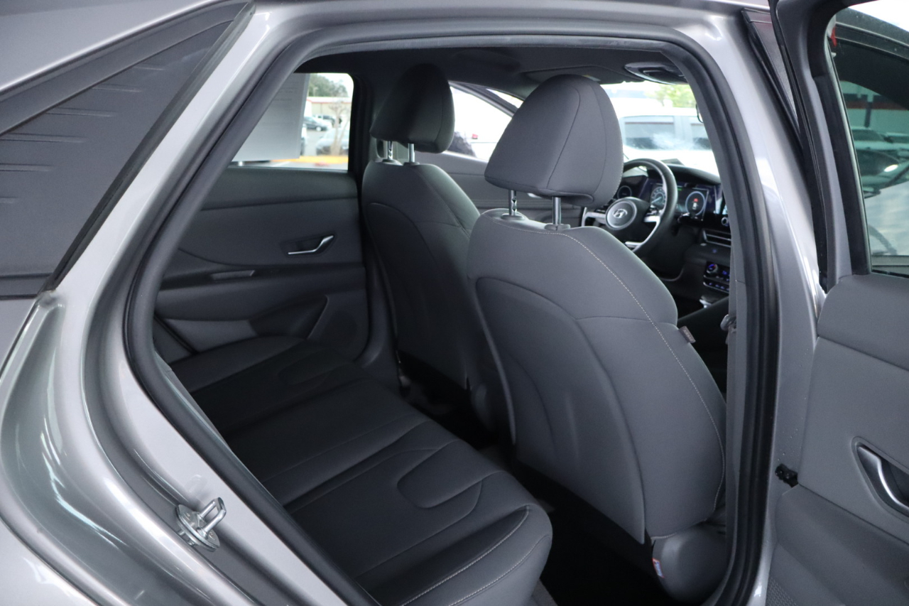 Hyundai Elantra SEL IVT 2022