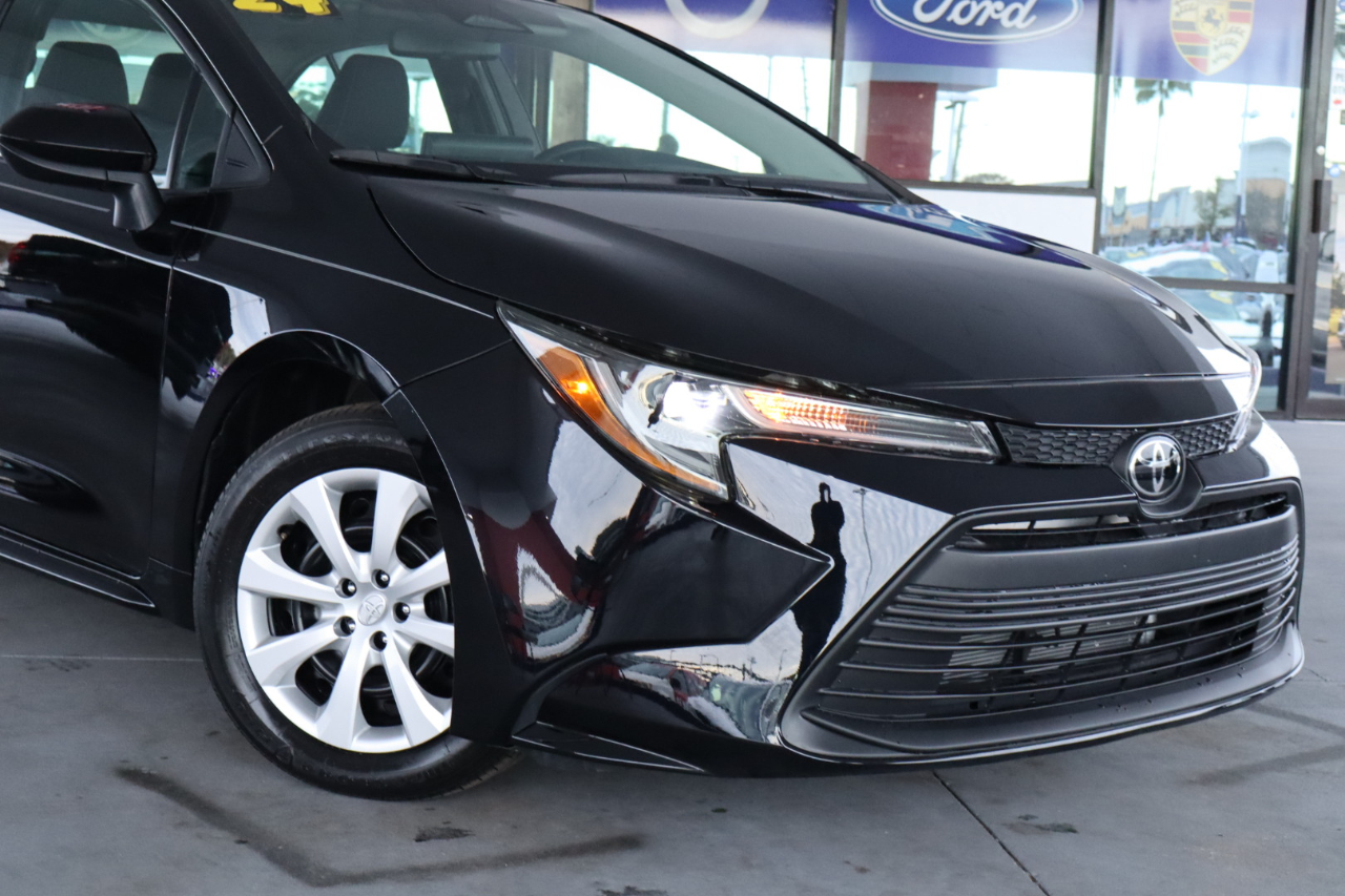 Toyota Corolla LE CVT 2024