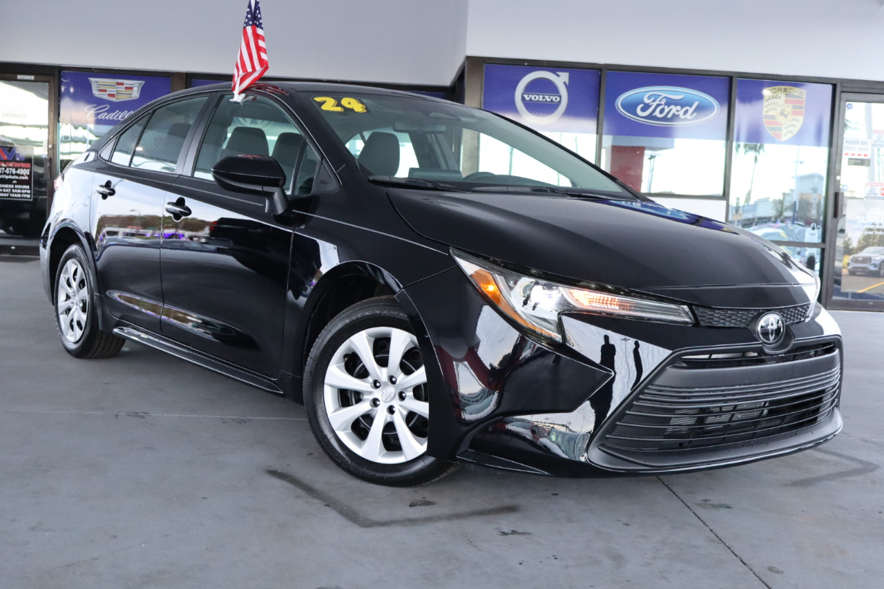 Toyota Corolla LE CVT 2024