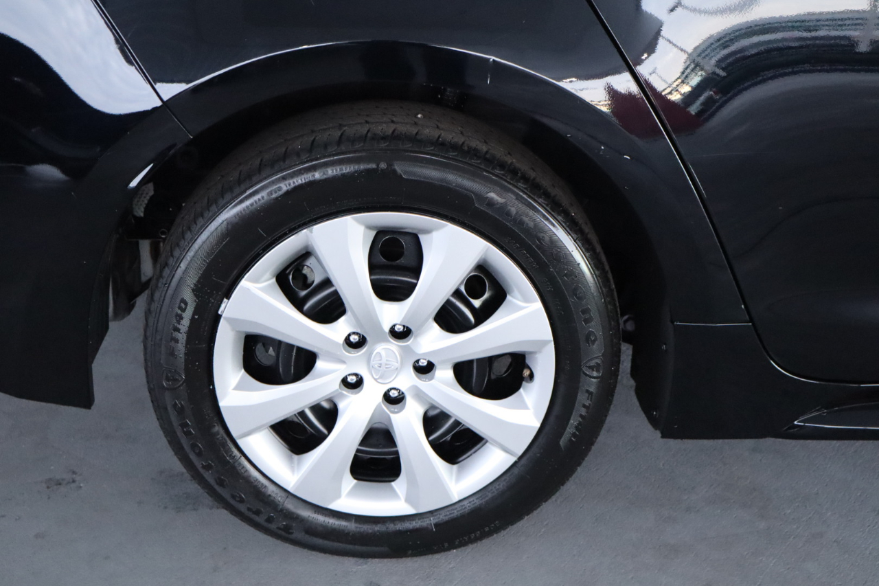 Toyota Corolla LE CVT 2024