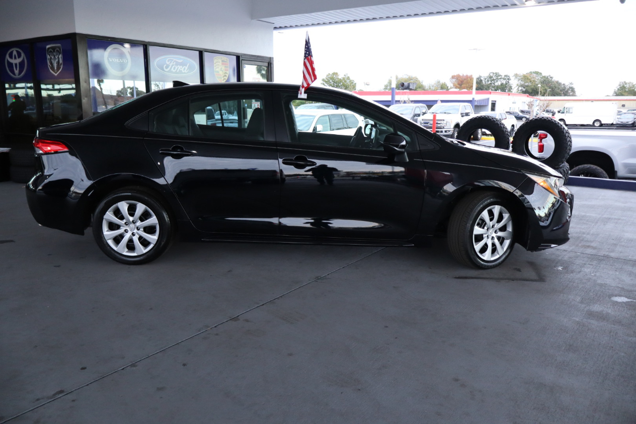 Toyota Corolla LE CVT 2024