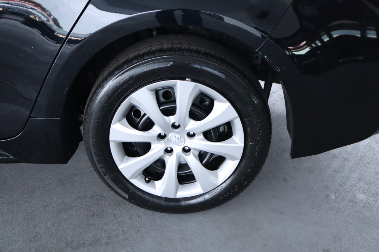 Toyota Corolla LE CVT 2024