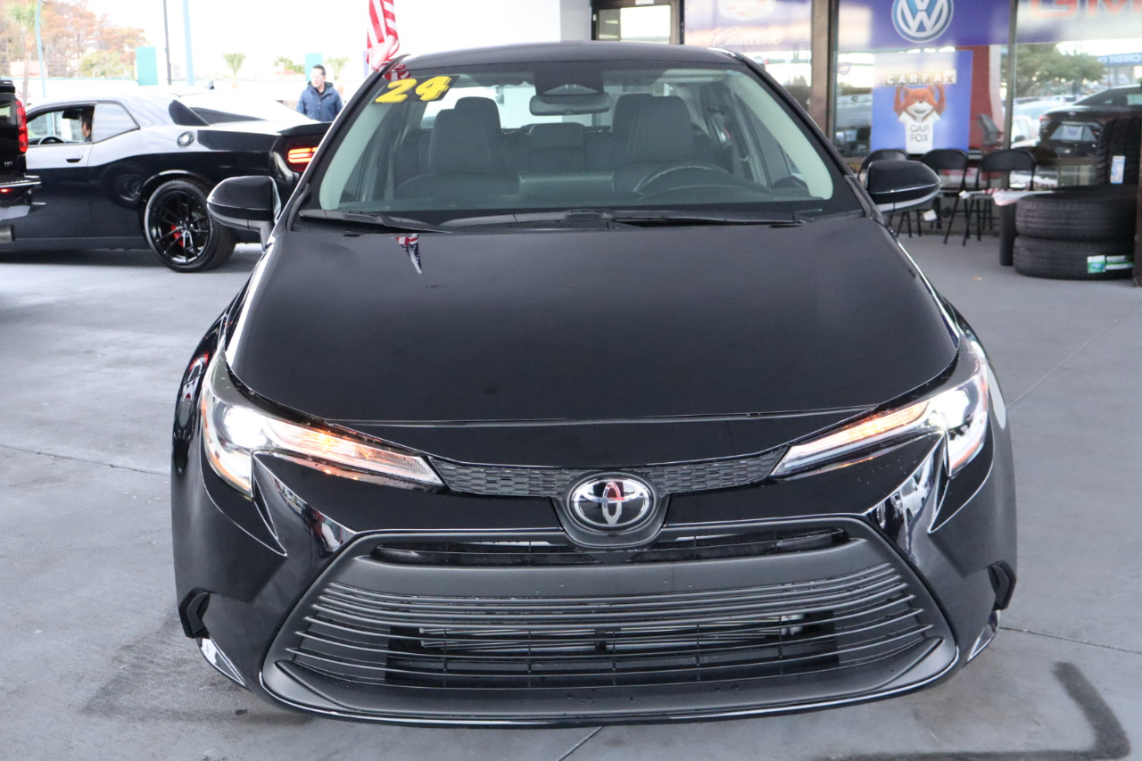 Toyota Corolla LE CVT 2024