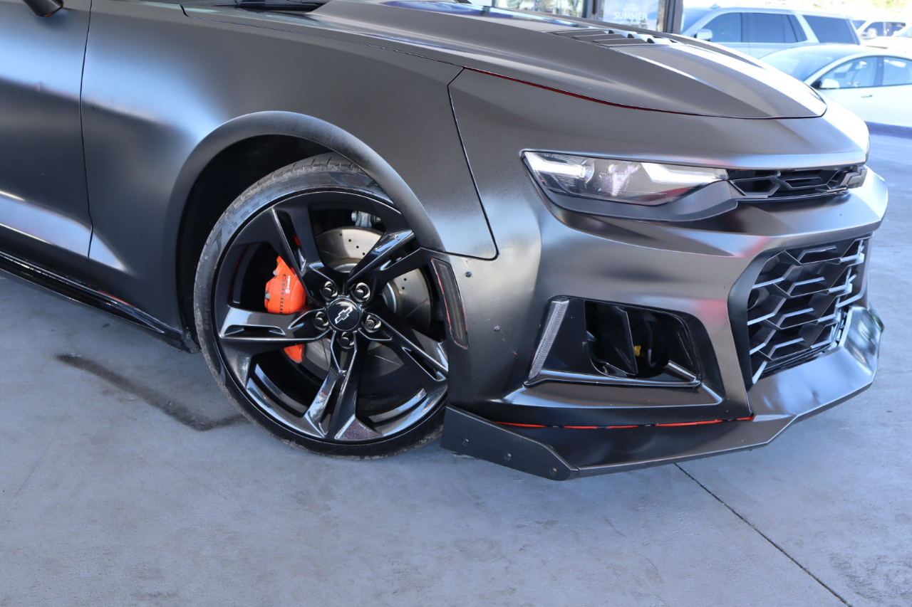 Chevrolet Camaro 2dr Cpe LT1 2021