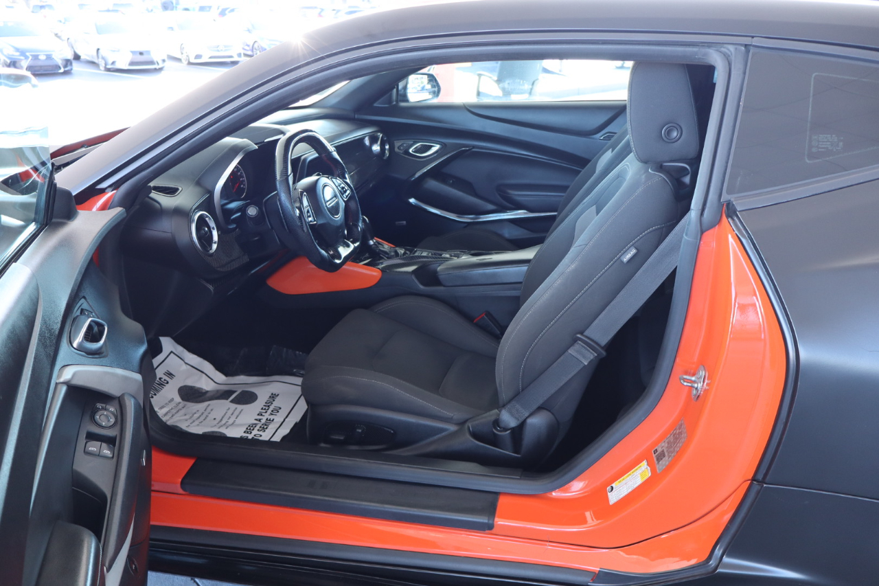 Chevrolet Camaro 2dr Cpe LT1 2021