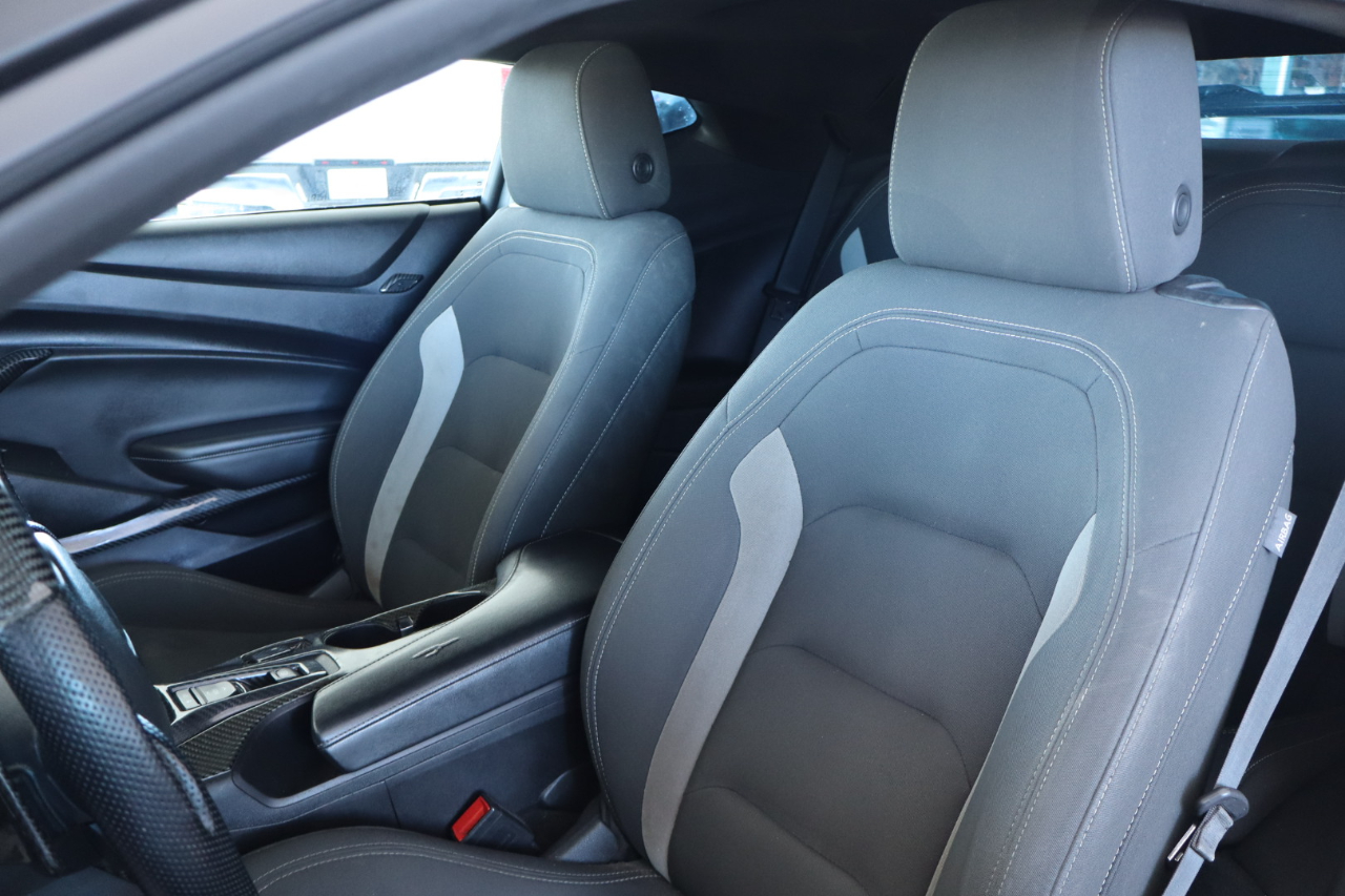 Chevrolet Camaro 2dr Cpe LT1 2021