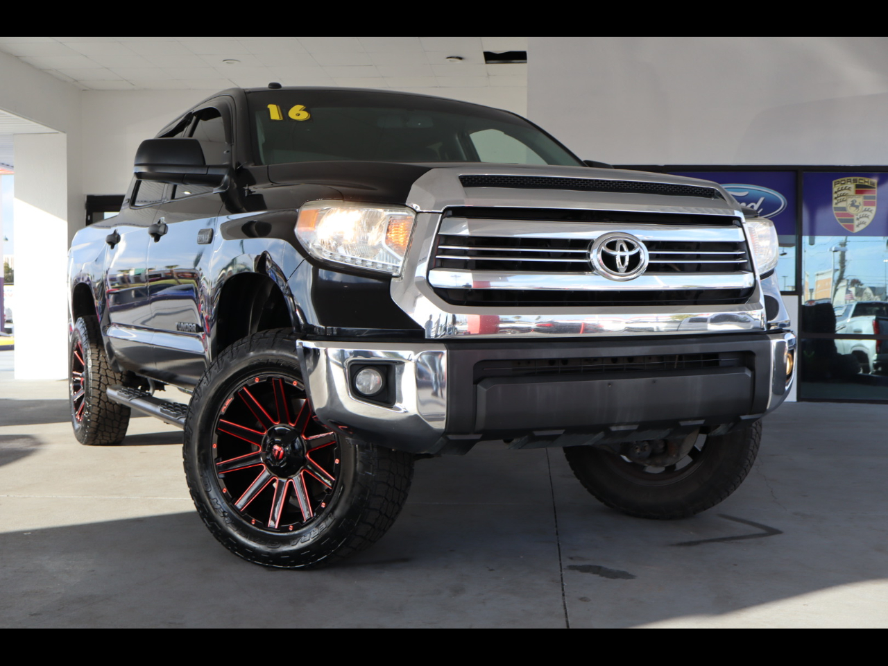 Toyota Tundra 2WD Truck CrewMax 5.7L FFV V8 6-Spd AT SR5 (Natl) 2016