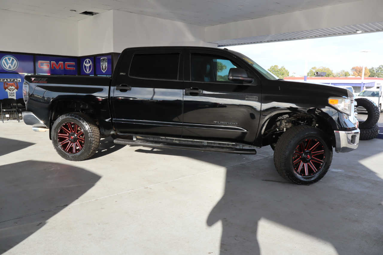 Toyota Tundra 2WD Truck CrewMax 5.7L FFV V8 6-Spd AT SR5 (Natl) 2016