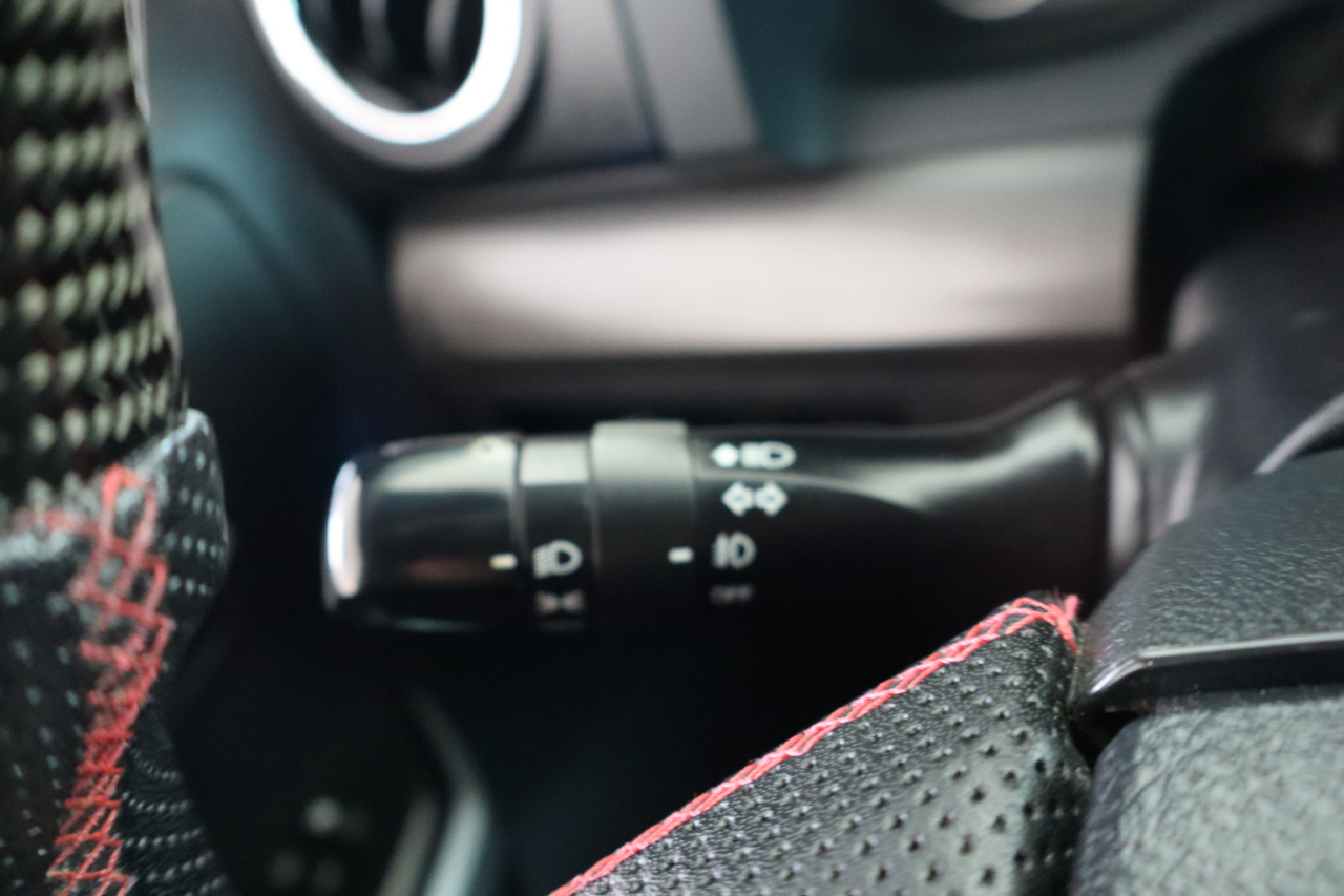 Toyota Tundra 2WD Truck CrewMax 5.7L FFV V8 6-Spd AT SR5 (Natl) 2016