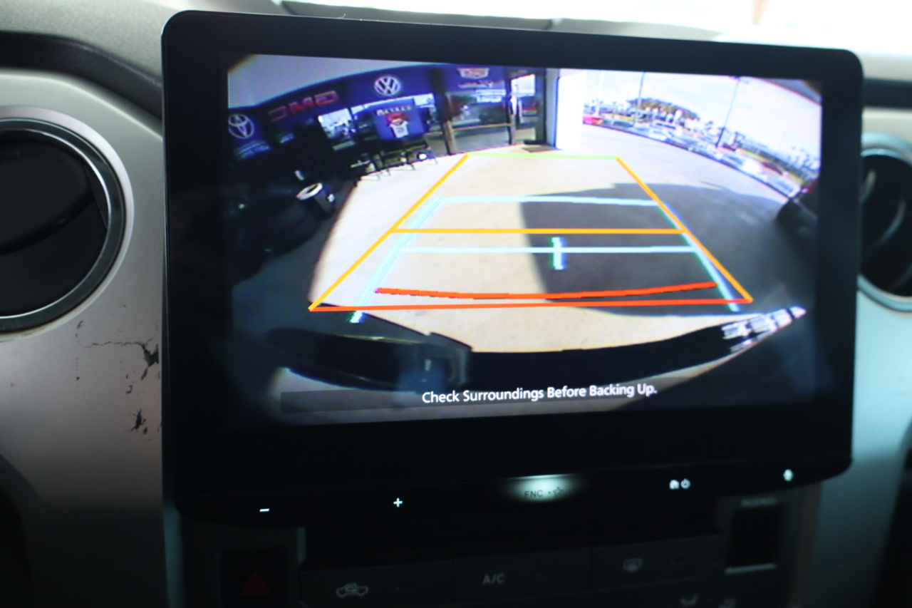 Toyota Tundra 2WD Truck CrewMax 5.7L FFV V8 6-Spd AT SR5 (Natl) 2016