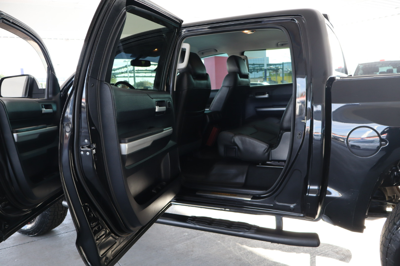 Toyota Tundra 2WD Truck CrewMax 5.7L FFV V8 6-Spd AT SR5 (Natl) 2016