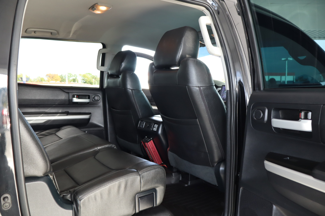 Toyota Tundra 2WD Truck CrewMax 5.7L FFV V8 6-Spd AT SR5 (Natl) 2016